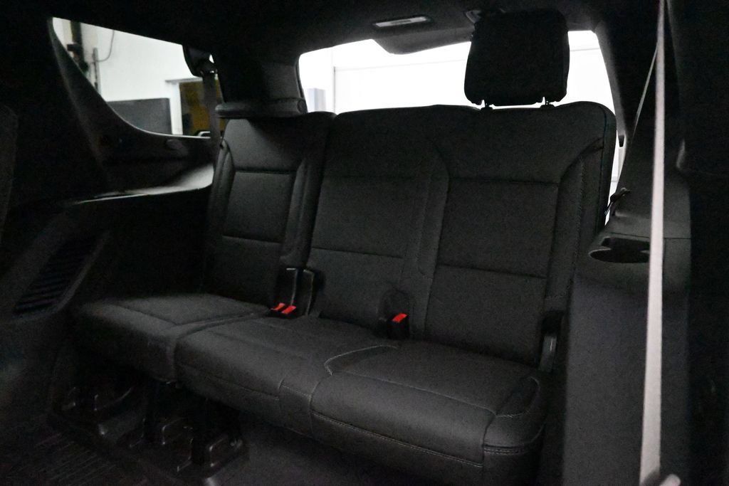 Used 2021 GMC Yukon Denali w/ Denali Premium Package AWD/4WD image 26