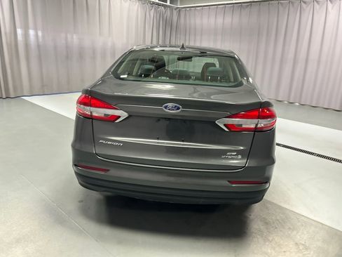 Used 2019 Ford Fusion SE image 6