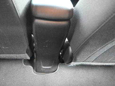 Used 2022 Chevrolet Bolt LT FWD image 17