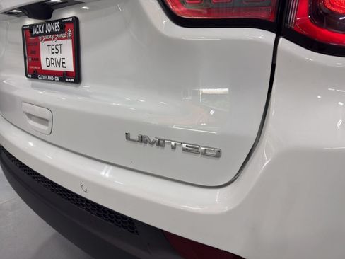 Used 2025 Jeep Compass Limited AWD/4WD image 10
