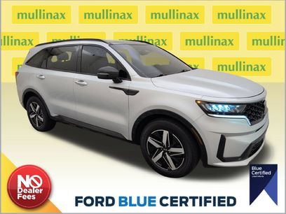 Used 2021 Kia Sorento S w/ Panoramic Sunroof Package
