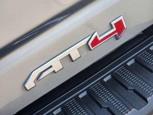 Used 2024 GMC Sierra 2500 AT4 w/ AT4 Premium Plus Package AWD/4WD image 11