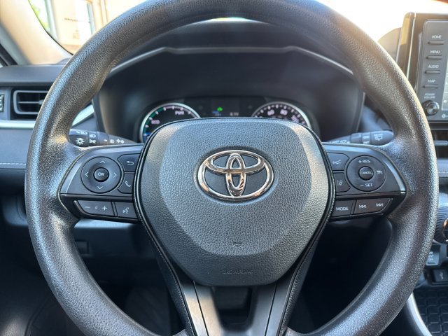 Used 2021 Toyota RAV4 XLE AWD/4WD image 22