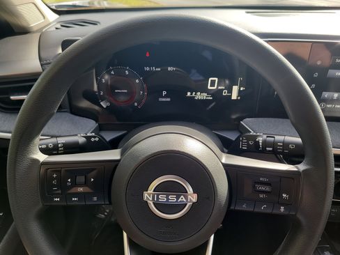 Used 2025 Nissan Kicks SV image 27