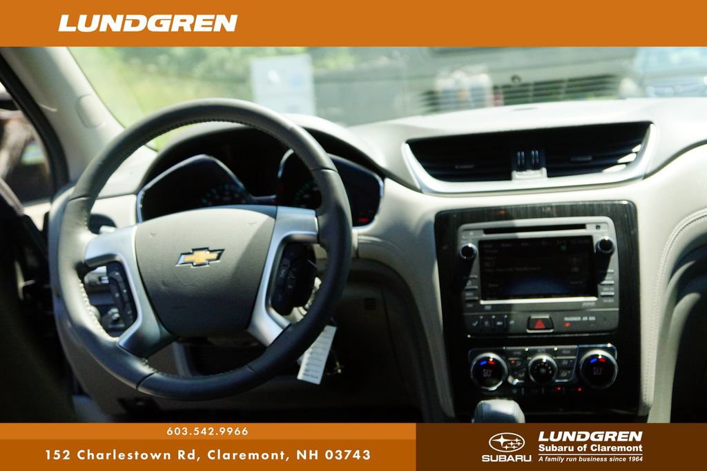Used 2015 Chevrolet Traverse LT w/ Traveler's Package FWD image 6