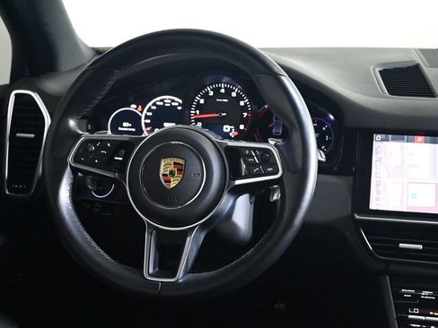 Certified 2021 Porsche Cayenne AWD/4WD image 12