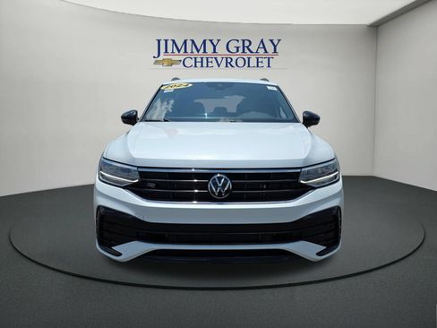 Used 2024 Volkswagen Tiguan SE R-Line w/ MDO Package, Three-Row FWD image 8
