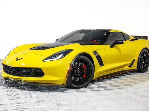 Used 2016 Chevrolet Corvette Z06 w/ 3LZ Preferred Equipment Group RWD image 11