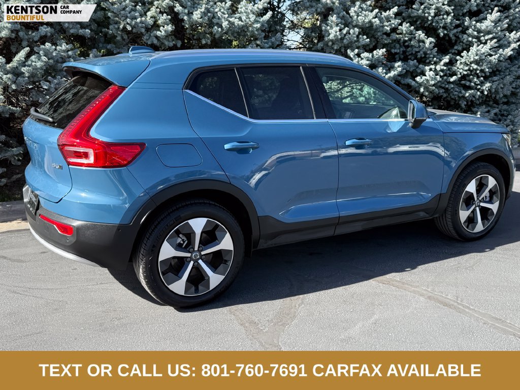 Used 2025 Volvo XC40 B5 Plus AWD/4WD image 9