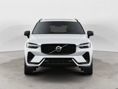 Certified 2024 Volvo XC60 B5 Plus w/ Climate Package AWD/4WD image 2