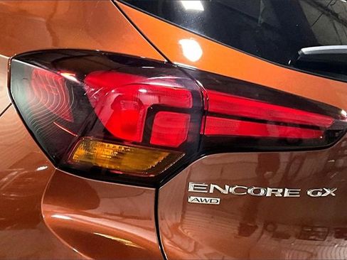 Used 2021 Buick Encore GX Select image 8