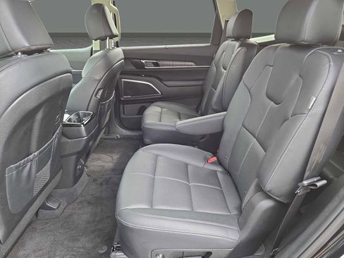 Used 2024 Kia Telluride SX w/ Towing Package image 27