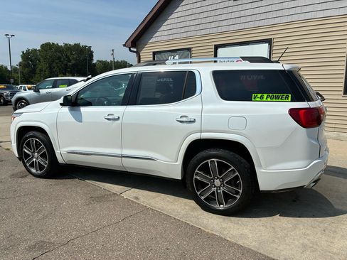 Used 2017 GMC Acadia Denali w/ Technology Package FWD image 8