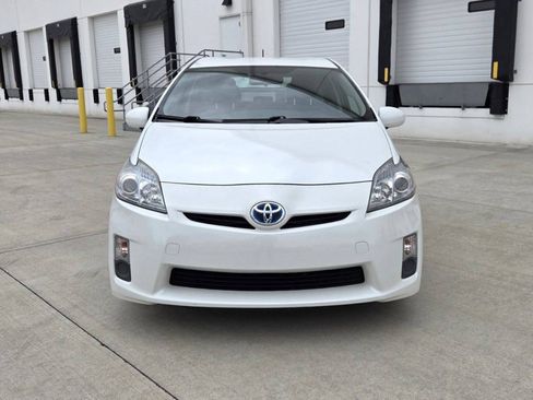 Used 2010 Toyota Prius FWD image 2