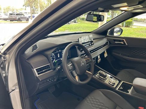New 2025 Mitsubishi Outlander SEL Black Edition image 6