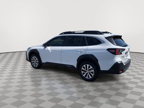 Used 2024 Subaru Outback AWD/4WD image 5