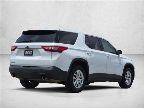 Used 2019 Chevrolet Traverse LS FWD image 5