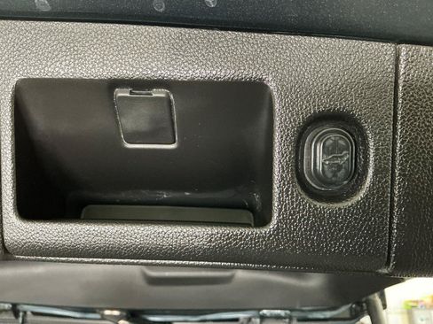 Used 2019 Chevrolet Tahoe Premier AWD/4WD image 52