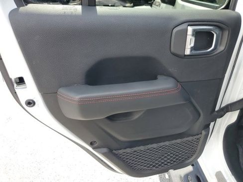 Used 2021 Jeep Wrangler Unlimited Rubicon image 18