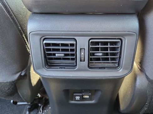 Used 2021 Toyota RAV4 XLE FWD image 16