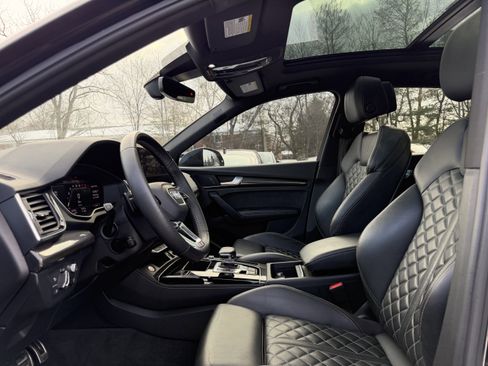 Used 2023 Audi SQ5 Prestige w/ Prestige Package image 13