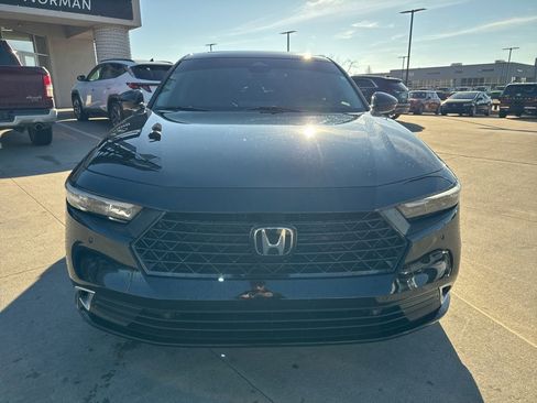 Used 2024 Honda Accord Touring image 2