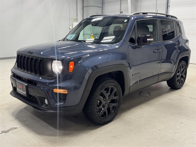 Used 2023 Jeep Renegade Altitude w/ Convenience Group I AWD/4WD image 3