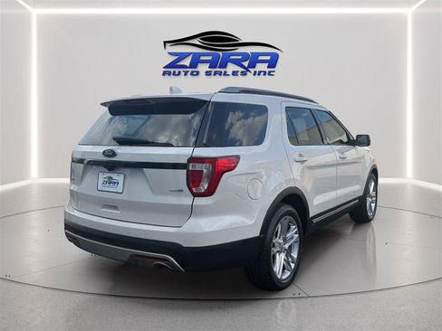 Used 2017 Ford Explorer XLT w/ Equipment Group 202A FWD image 7