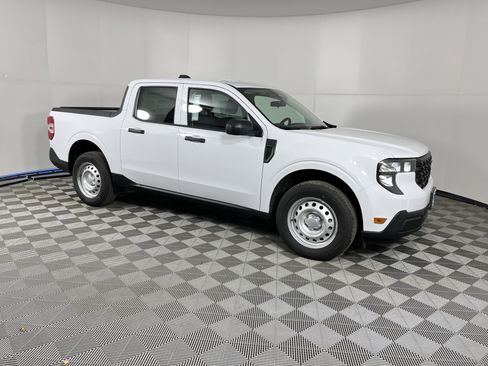 New 2025 Ford Maverick XL w/ Equipment Group 101A image 7