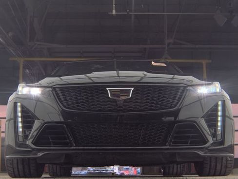 Used 2022 Cadillac CT5 V Blackwing w/ Carbon Fiber Package 2 RWD image 2