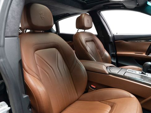 Used 2014 Maserati Quattroporte GTS RWD image 42