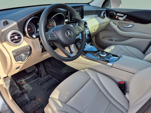 Used 2017 Mercedes-Benz GLC 300 image 18