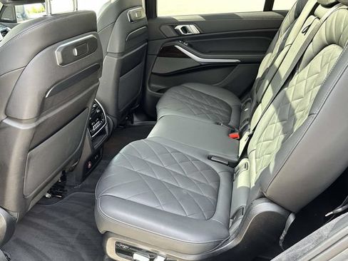Used 2024 BMW X7 xDrive40i w/ Premium Package AWD/4WD image 19
