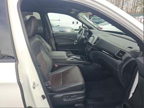 Used 2024 Honda Ridgeline Black Edition image 17