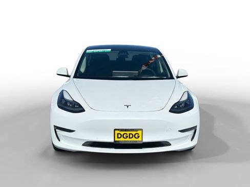 Used 2021 Tesla Model 3 Standard Range Plus RWD image 8