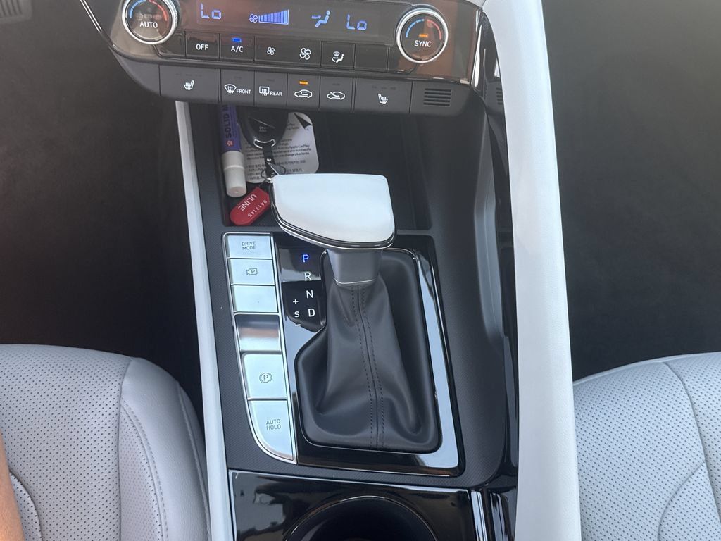 New 2026 Hyundai Elantra Limited FWD image 26