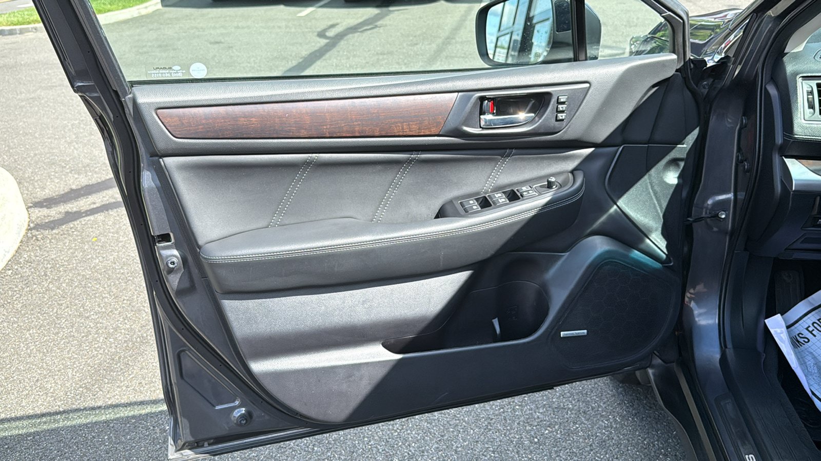Used 2019 Subaru Outback 2.5i Limited AWD/4WD image 9