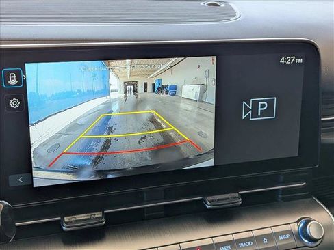 Used 2025 Hyundai Kona SEL FWD image 12