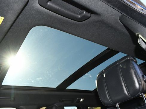 Used 2019 Land Rover Range Rover Sport HSE Dynamic image 19