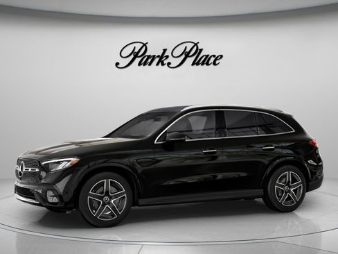 Certified 2025 Mercedes-Benz GLC 300 image 3