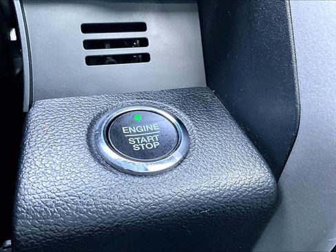 Used 2017 Ford F150 Lariat w/ Equipment Group 502A Luxury image 34