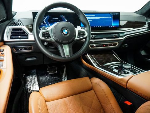 Used 2026 BMW X7 xDrive40i w/ M Sport Package AWD/4WD image 14