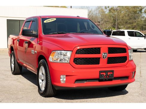 Used 2016 RAM 1500 Express w/ Popular Equipment Group RWD image 32