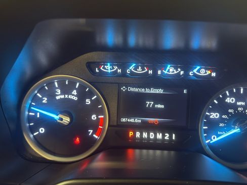 Used 2017 Ford F250 XLT w/ FX4 Off-Road Package image 17