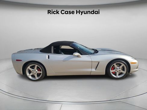 Used 2005 Chevrolet Corvette Convertible w/ Preferred Equipment Group image 4