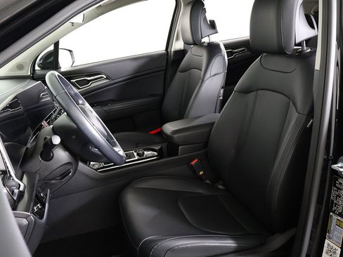 Certified 2023 Kia Sportage EX image 30