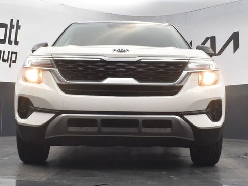 Used 2021 Kia Seltos S image 32