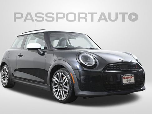 Certified 2025 MINI Cooper S image 3