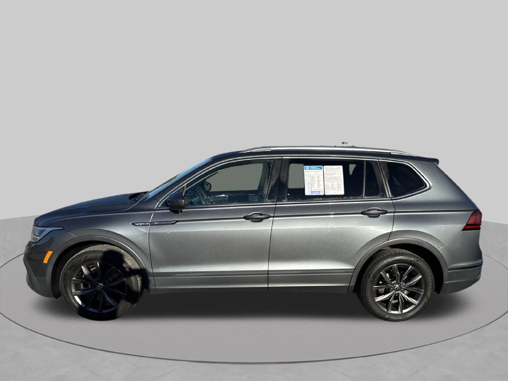 Certified 2023 Volkswagen Tiguan SE w/ Panoramic Sunroof Package FWD image 4