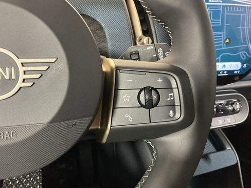 Certified 2025 MINI Cooper Countryman S image 17